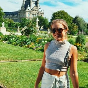 Meet your Posher, Claire